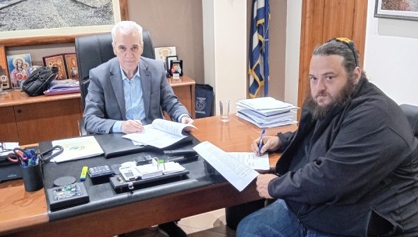 Υπογραφή της  σύμβασης μεταξύ του Δημάρχου Σουφλίου και του αναδόχου «ΙΩΑΝΝΙΔΗΣ ΜΟΝ. Α.Τ.Ε.»